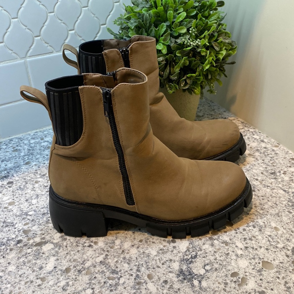 MIA Vintage Y2K chunky ankle boots size 8.5